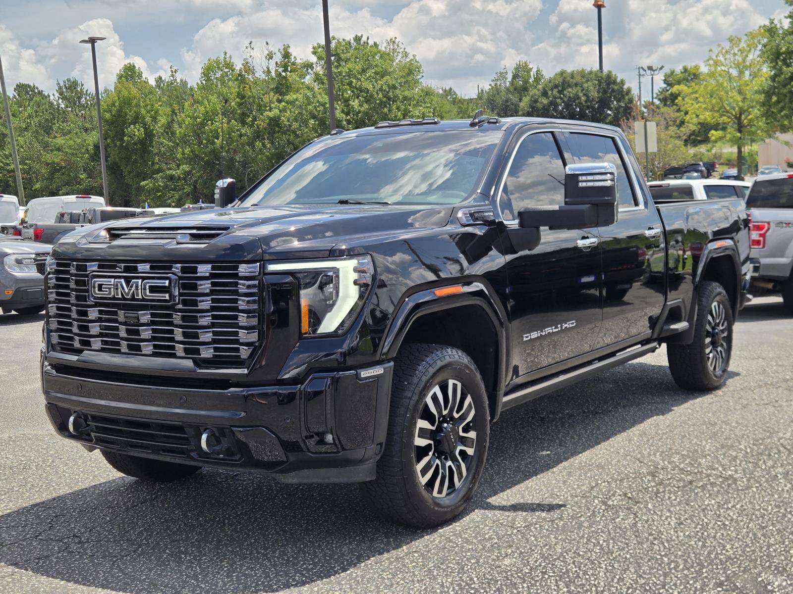 Used 2026 GMC Sierra 2500 Denali Ultimate AWD/4WD video 1