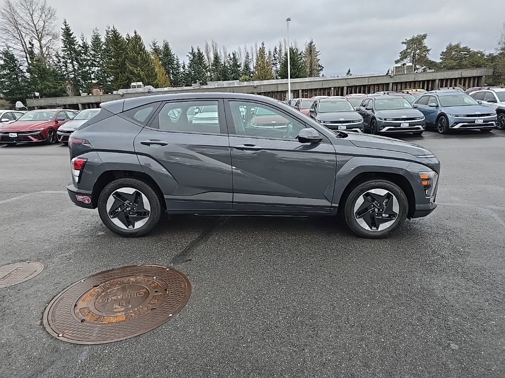 Certified 2024 Hyundai Kona SE image 5