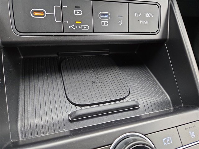 Certified 2025 Hyundai Kona SEL image 17