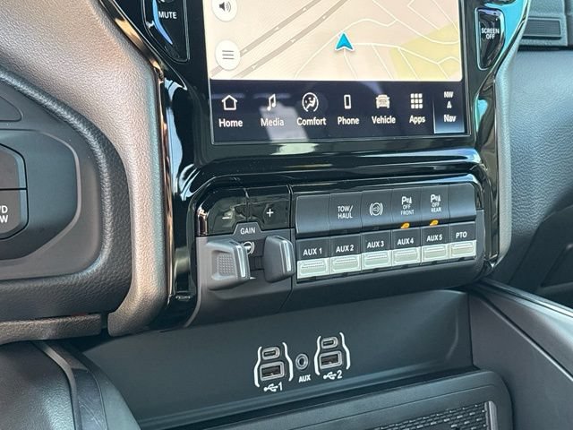 New 2026 RAM 4500 4x4 Crew Cab DRW w/ Laramie Trim Package image 21