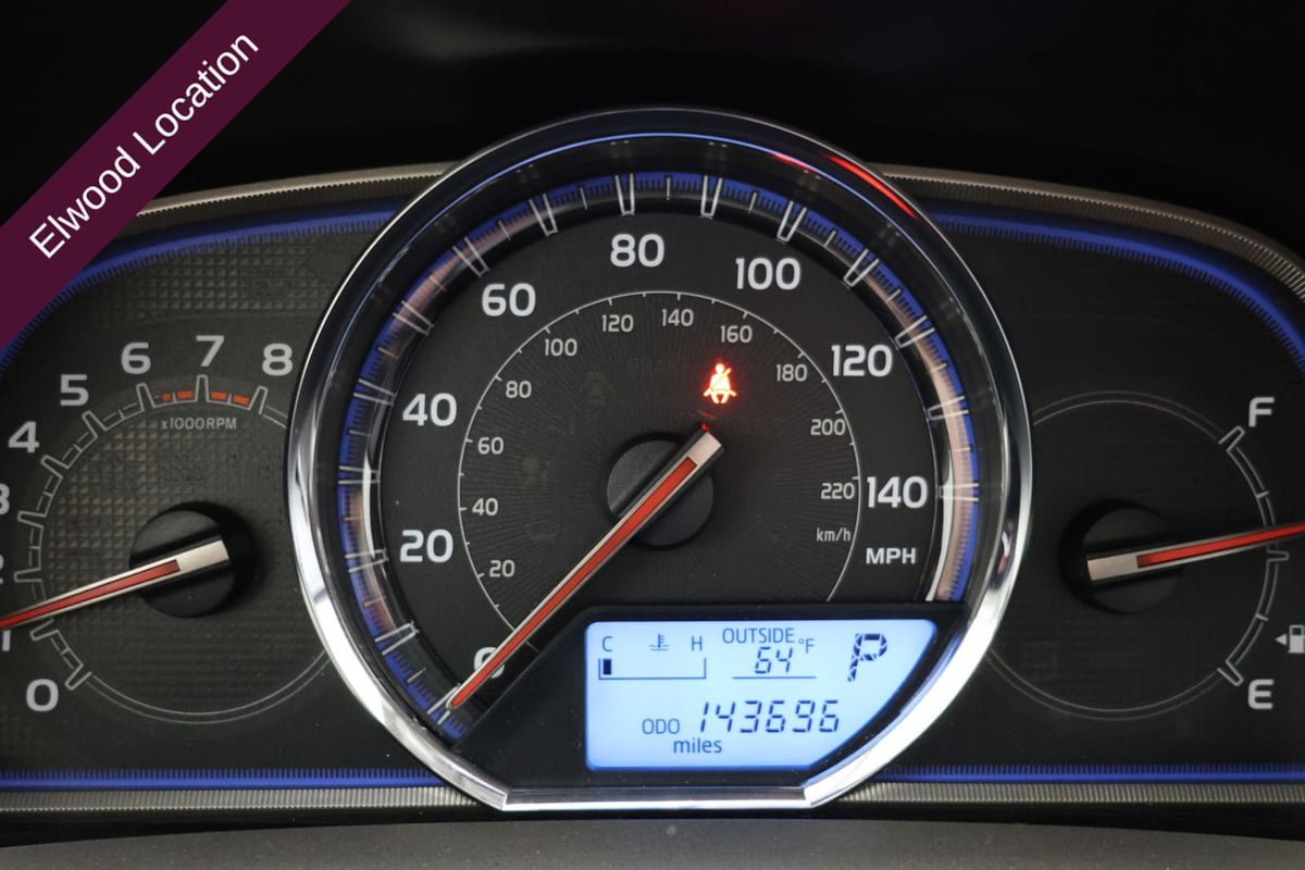 Used 2014 Toyota RAV4 Limited image 12