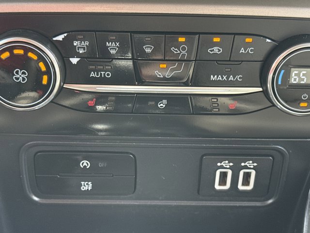 Used 2019 Ford EcoSport Titanium FWD image 19