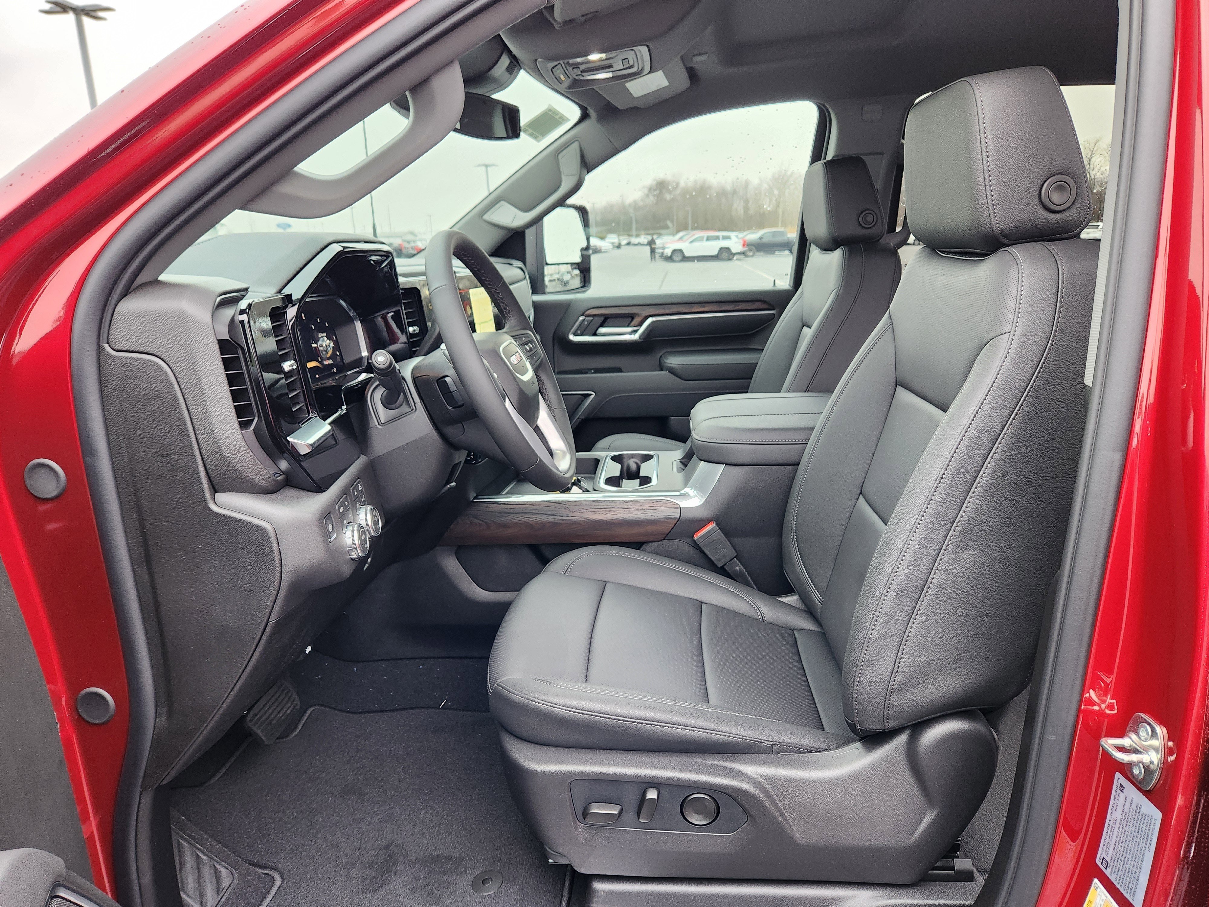 New 2026 GMC Sierra 2500 SLT w/ SLT Premium Package image 9