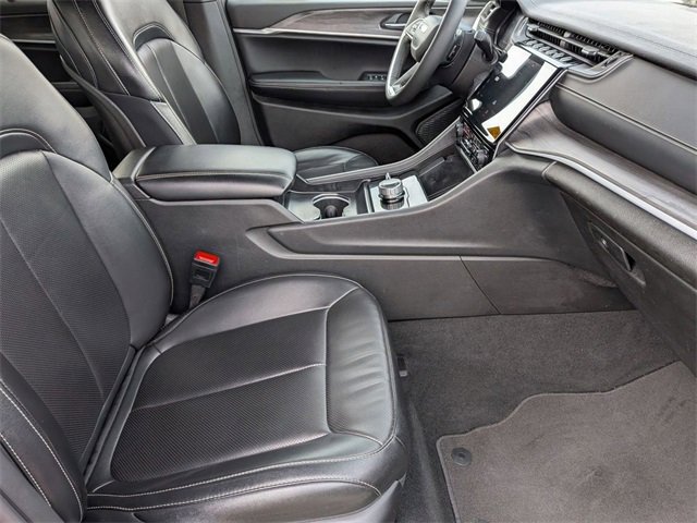 Used 2024 Jeep Grand Cherokee L Limited w/ Luxury Tech Group II image 31