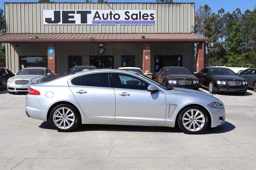 Used 2012 Jaguar XF RWD image 8