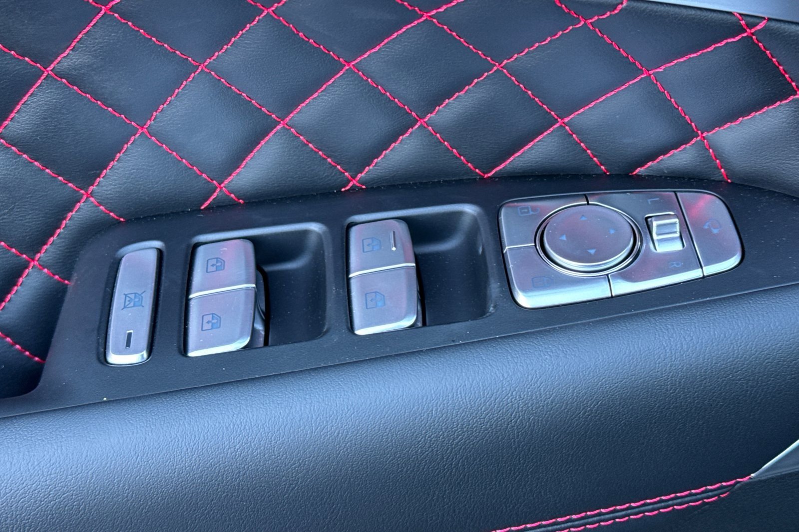 New 2025 Genesis G70 3.3T Advanced w/ Sport Prestige Package image 11