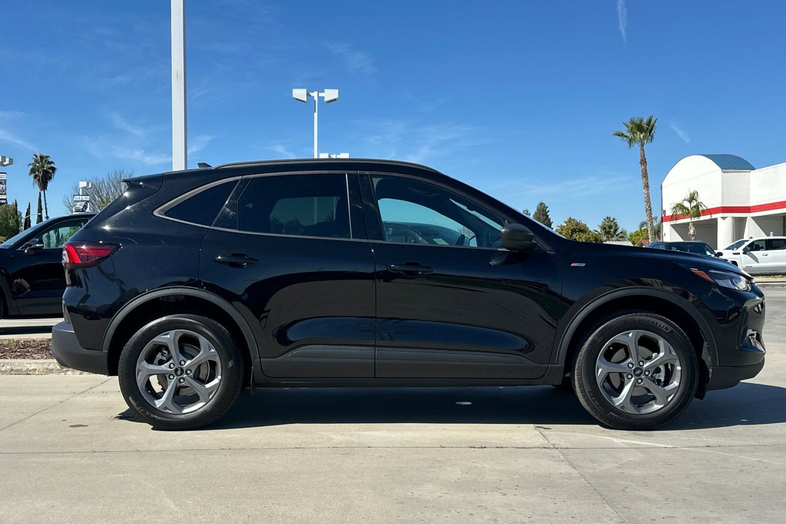 Used 2025 Ford Escape ST-Line image 7