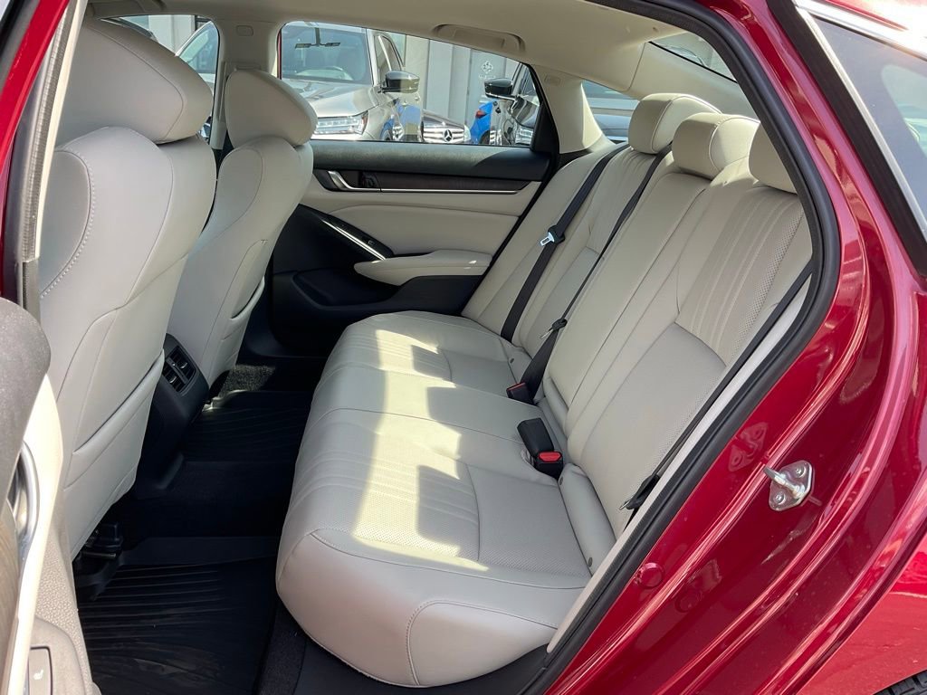 Used 2018 Honda Accord Touring image 23
