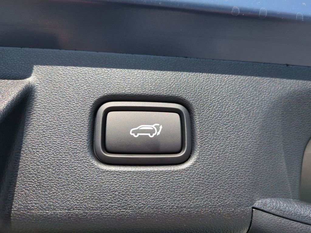 New 2026 Hyundai Tucson Limited image 15