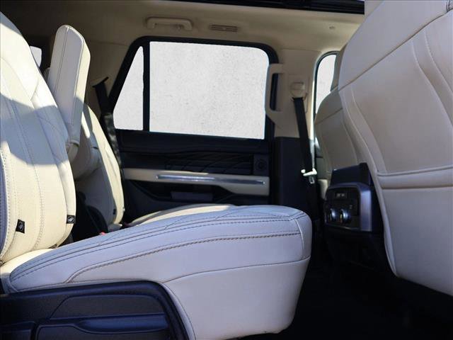Used 2019 Ford Expedition Platinum image 29