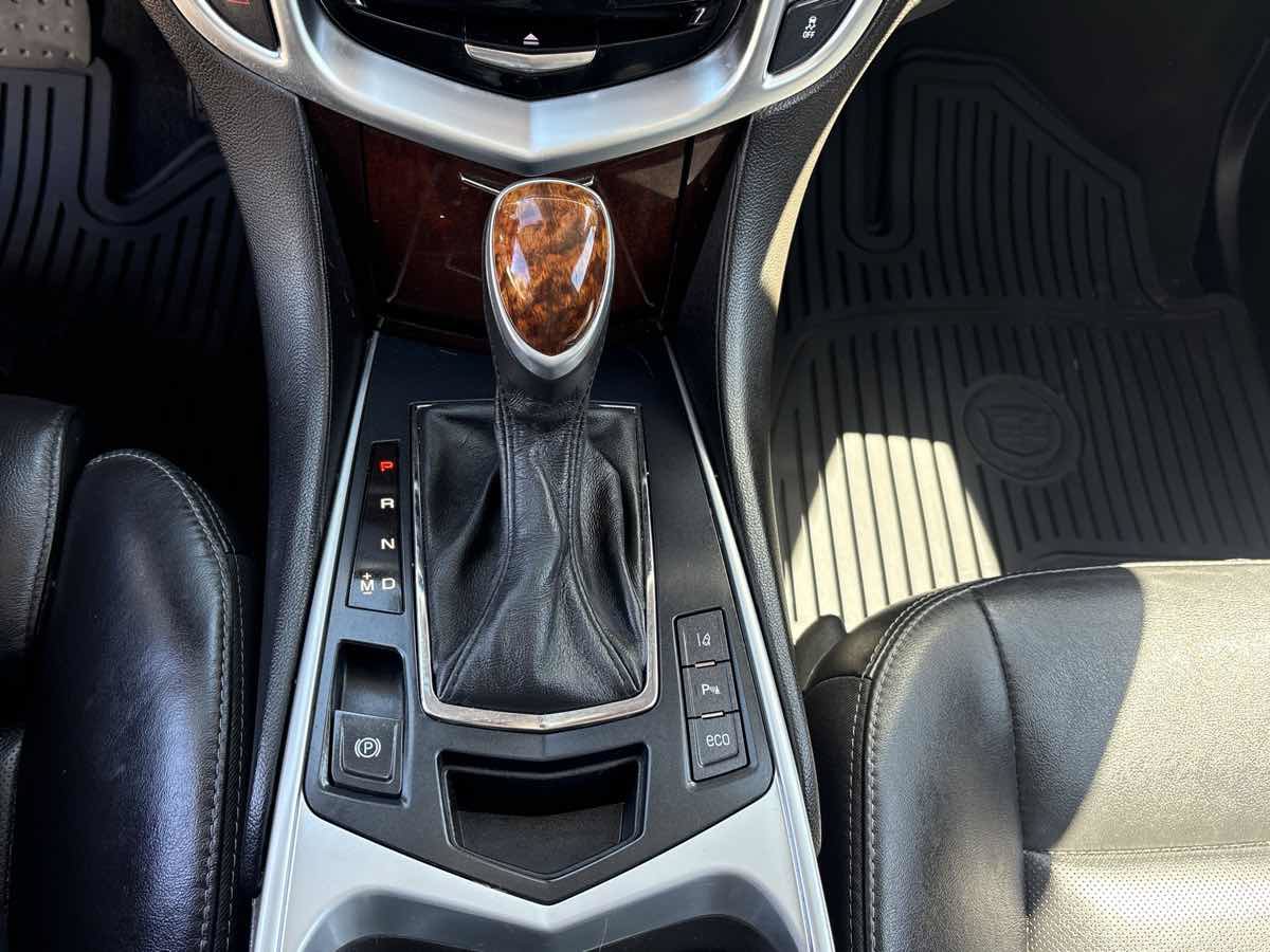 Used 2016 Cadillac SRX Luxury w/ Driver Awareness Package FWD image 25
