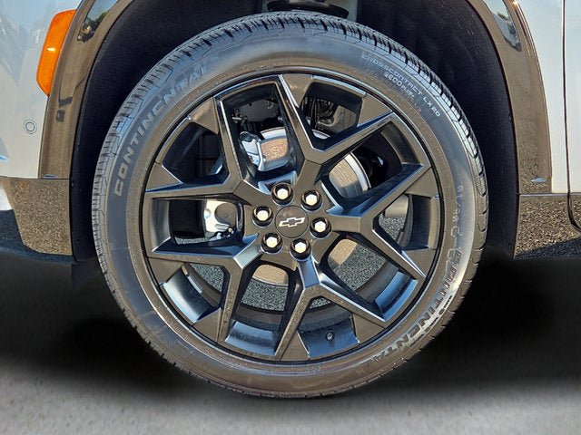 New 2026 Chevrolet Traverse RS w/ LPO, Floor Liner Package FWD image 9