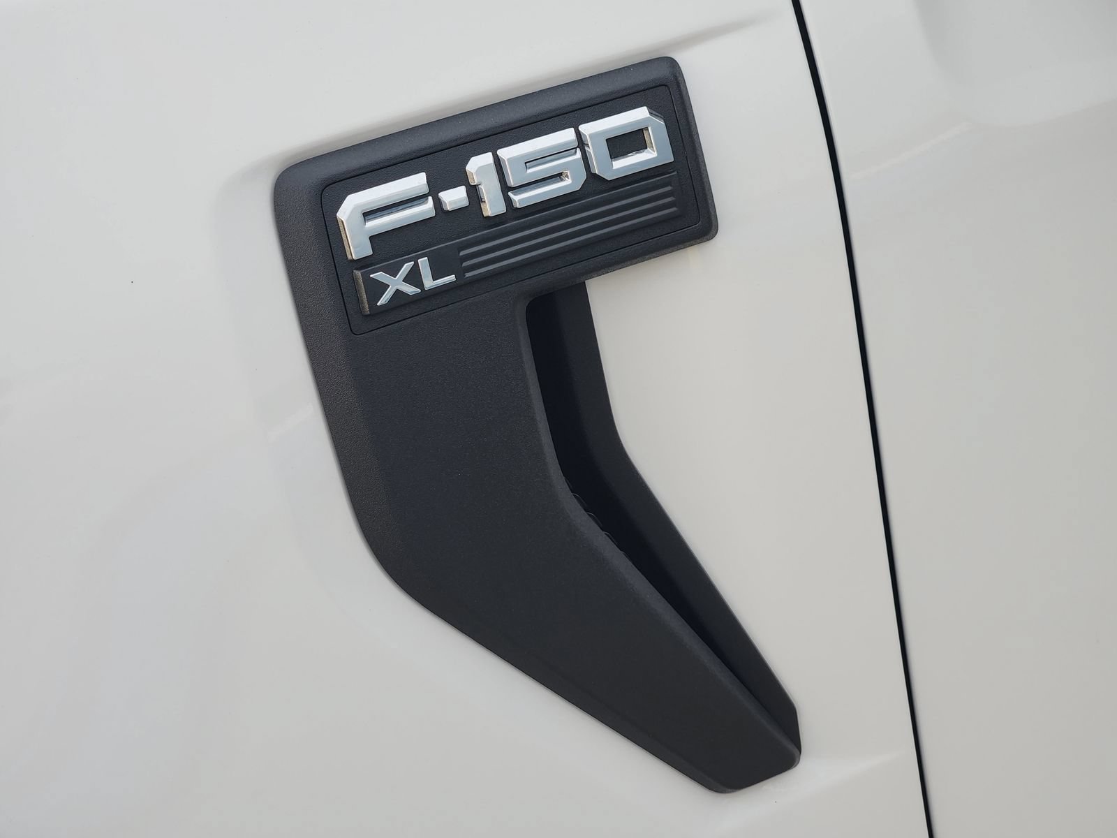 Used 2025 Ford F150 XL RWD image 12