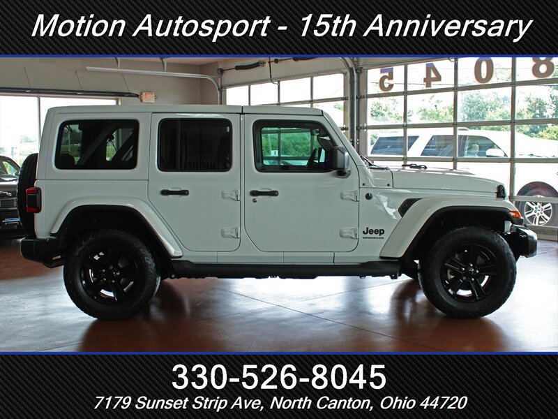 Used 2023 Jeep Wrangler Unlimited Sahara AWD/4WD image 15
