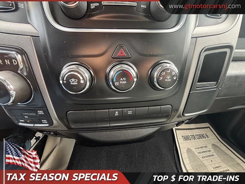 Used 2017 RAM 1500 Express w/ Black Ram 1500 Express Group AWD/4WD image 25