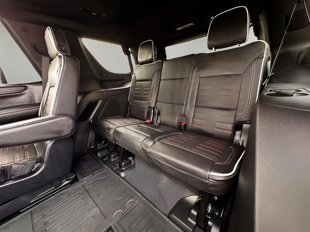 Used 2025 GMC Yukon AT4 Ultimate w/ LPO, Floor Liner Package image 31