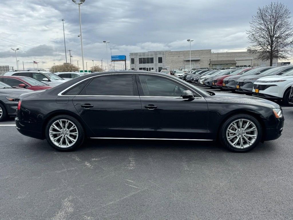 Used 2012 Audi A8 L 4.2 image 2