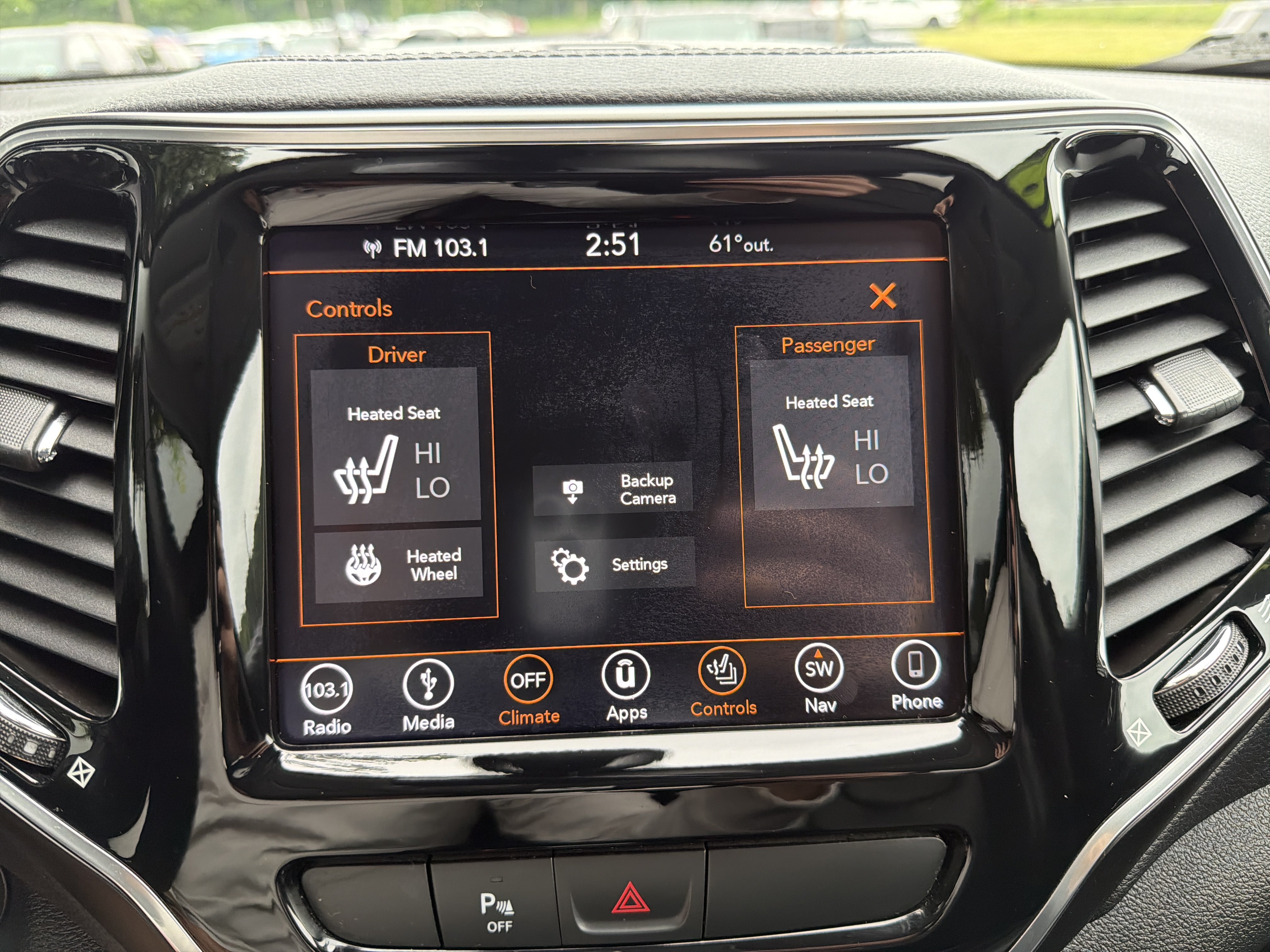 Used 2019 Jeep Cherokee Limited AWD/4WD image 27