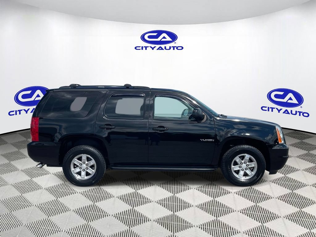 Used 2013 GMC Yukon SLE RWD image 2