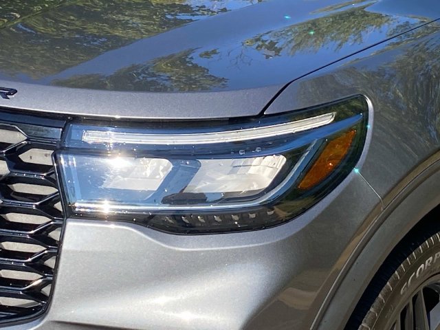 Used 2025 Ford Explorer ST-Line w/ Premium Package RWD image 5