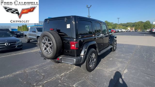 Used 2024 Jeep Wrangler Unlimited Sahara w/ Technology Group AWD/4WD image 8