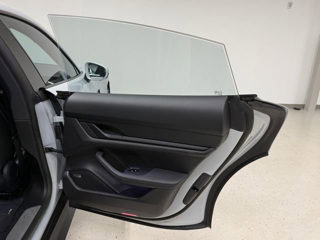 Certified 2023 Porsche Taycan 4S image 34