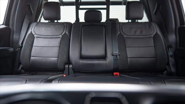 Used 2025 Ford F150 Raptor image 31