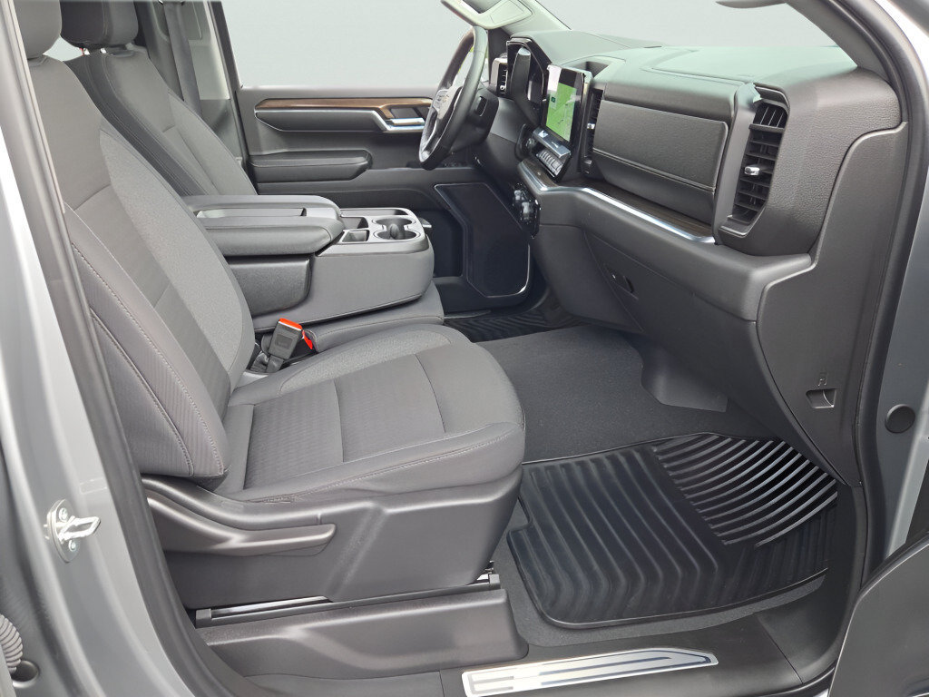 Certified 2024 Chevrolet Silverado 1500 LT AWD/4WD image 7