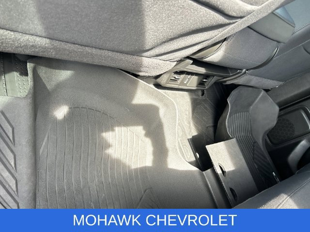 Used 2026 Chevrolet Silverado 1500 Custom Trail Boss AWD/4WD image 34