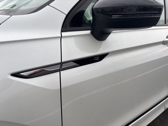 Certified 2023 Volkswagen Tiguan SE R-Line image 12