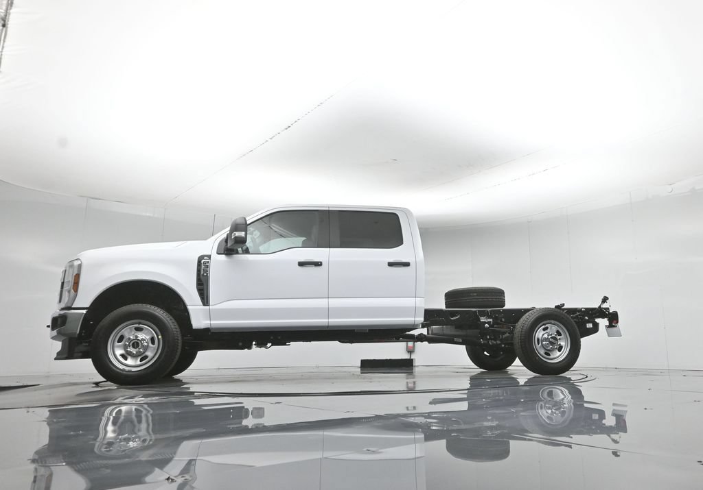 New 2026 Ford F350 XL w/ XL Chrome Package AWD/4WD image 47