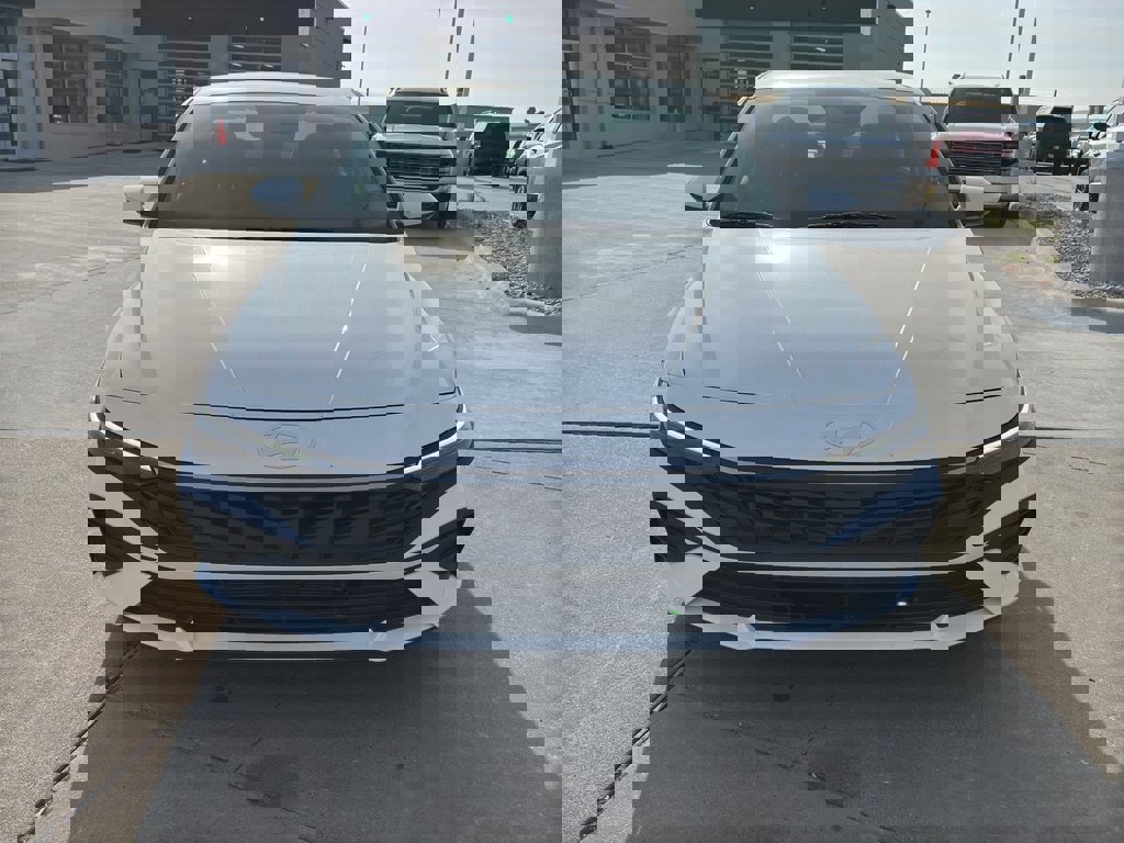 New 2025 Hyundai Elantra Blue image 8