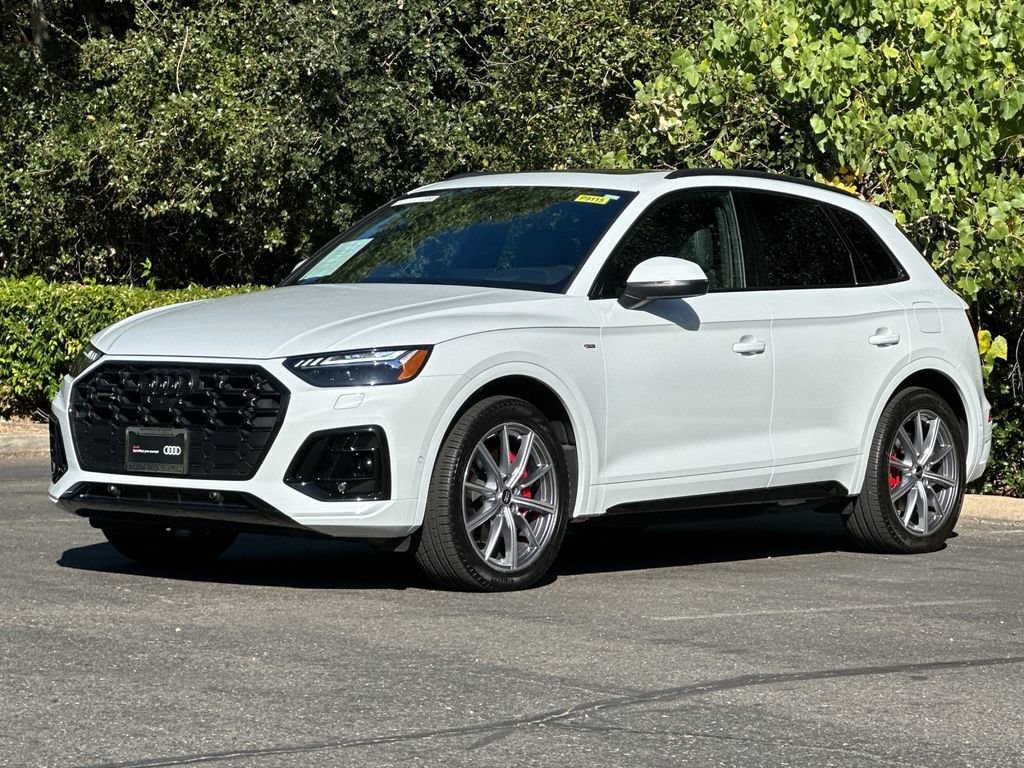 Certified 2024 Audi Q5 e Prestige w/ Prestige Package AWD/4WD image 9