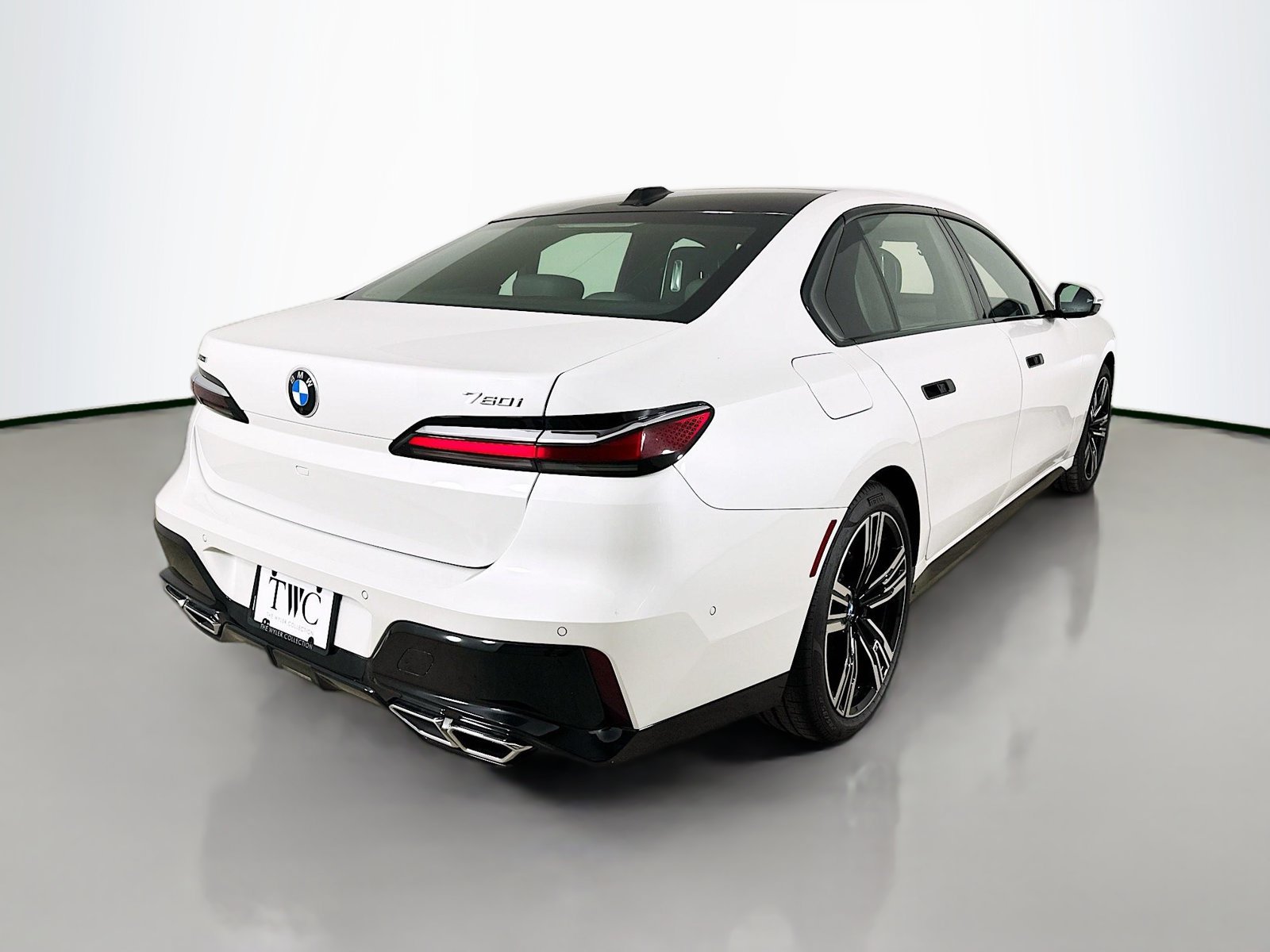 New 2026 BMW 760i xDrive w/ Executive Package AWD/4WD image 5