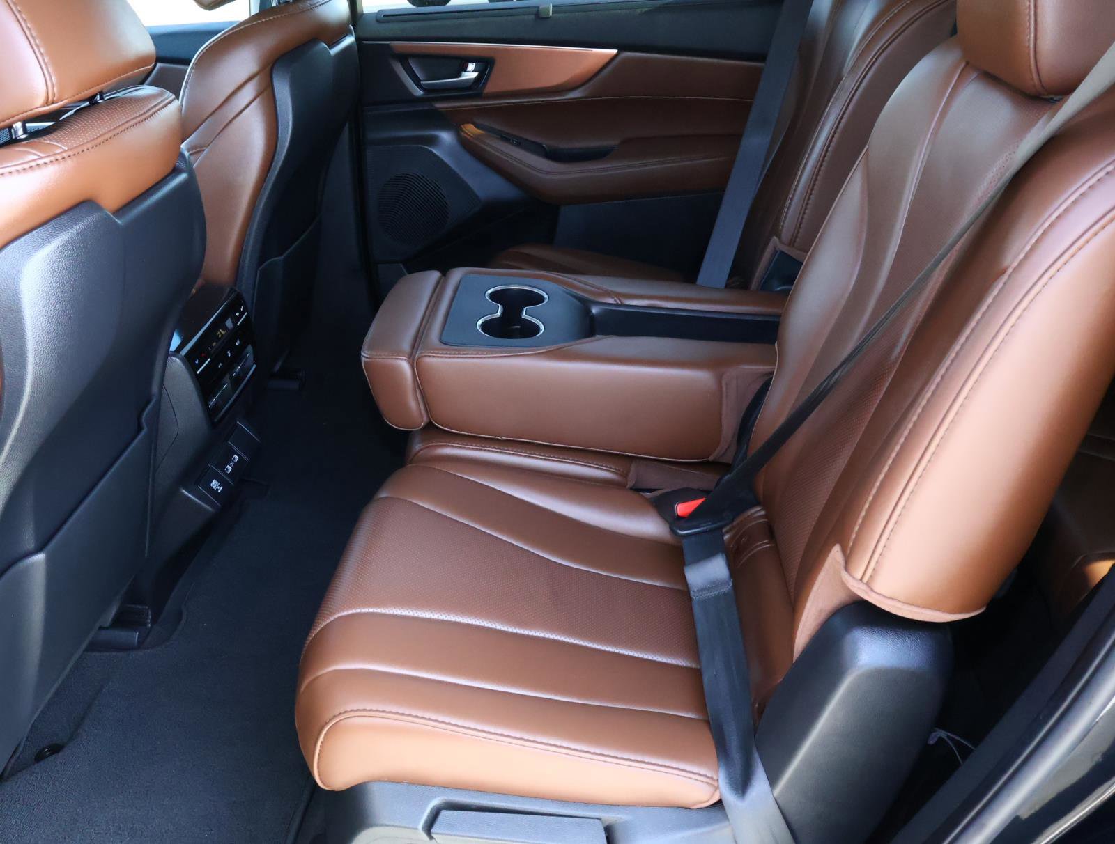 Used 2024 Acura MDX SH-AWD w/ Technology Package image 23