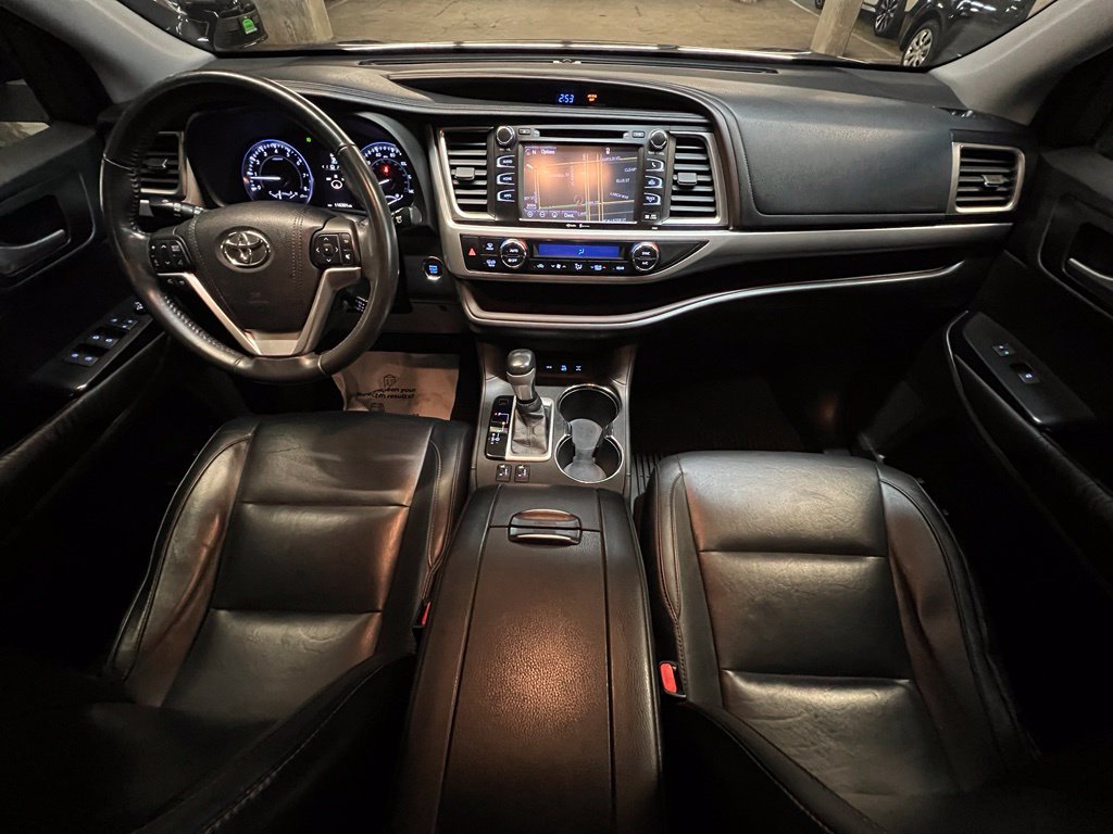 Used 2015 Toyota Highlander XLE AWD/4WD image 26