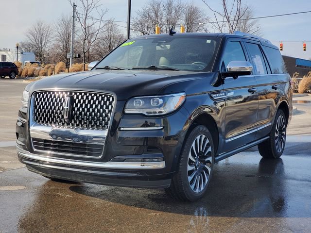 Used 2024 Lincoln Navigator Black Label image 2