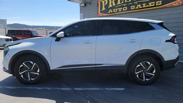 Used 2023 Kia Sportage LX AWD/4WD image 10