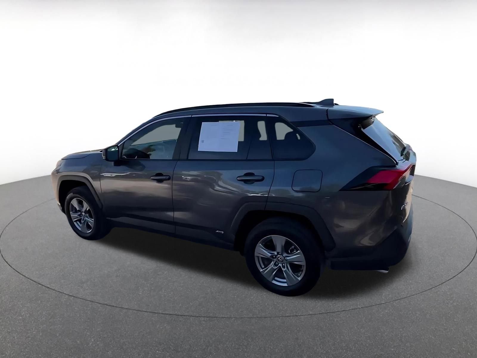 Used 2025 Toyota RAV4 LE AWD/4WD image 10