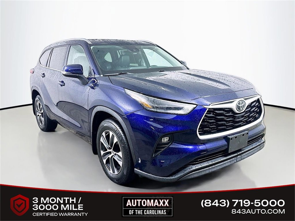 Used 2021 Toyota Highlander XLE image 1