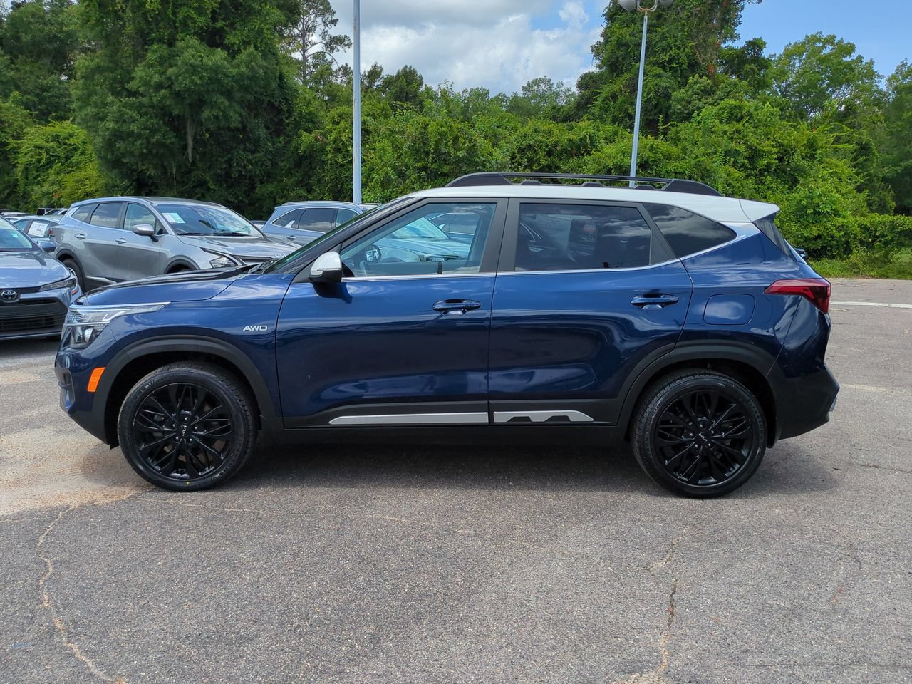 Certified 2022 Kia Seltos Nightfall Edition AWD/4WD image 8