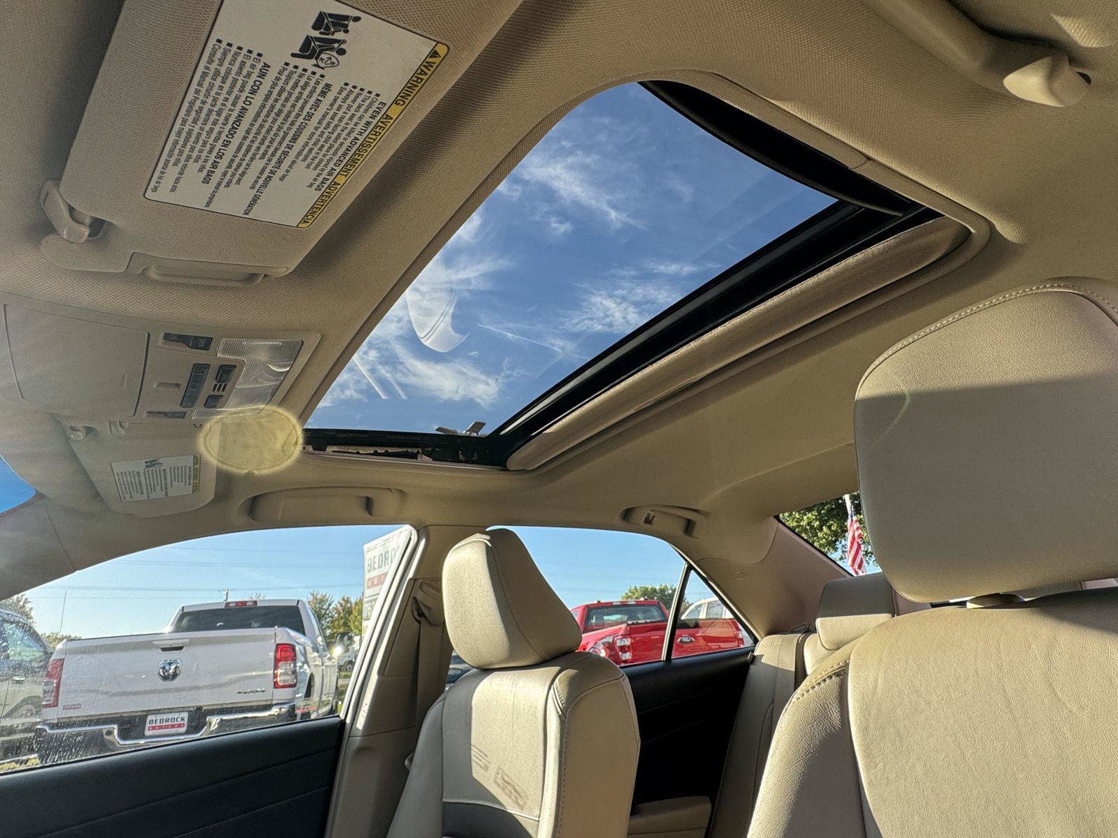 Used 2014 Toyota Camry XLE w/ Leather Package FWD image 17