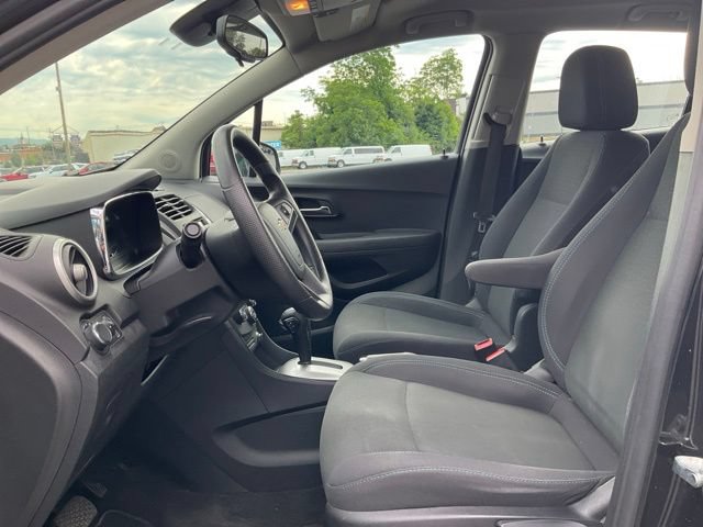Used 2015 Chevrolet Trax LS w/ LPO, Cargo Package AWD/4WD image 10