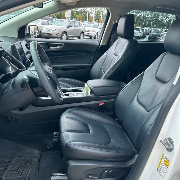 Used 2021 Ford Edge Titanium FWD image 14