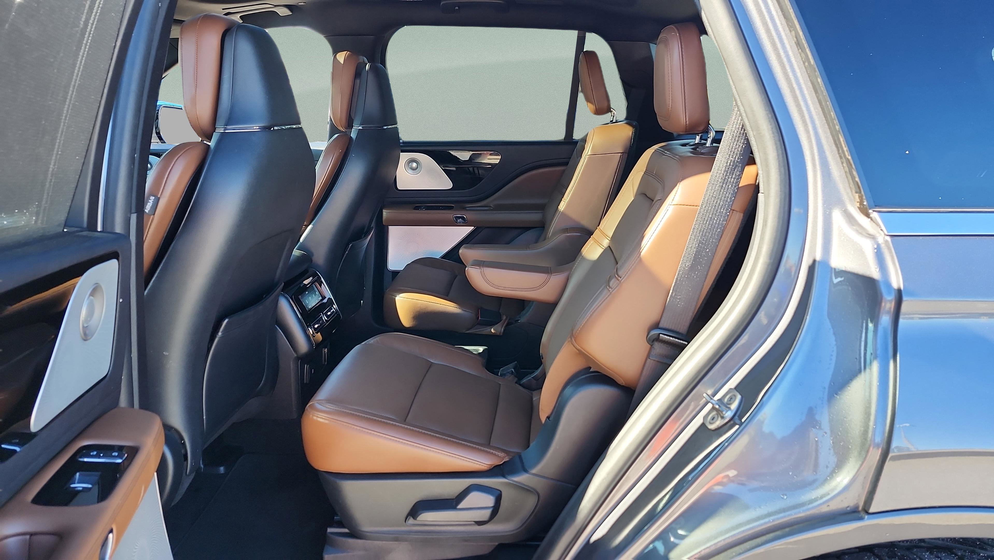 Used 2021 Lincoln Aviator Reserve w/ Equipment Group 208A image 34