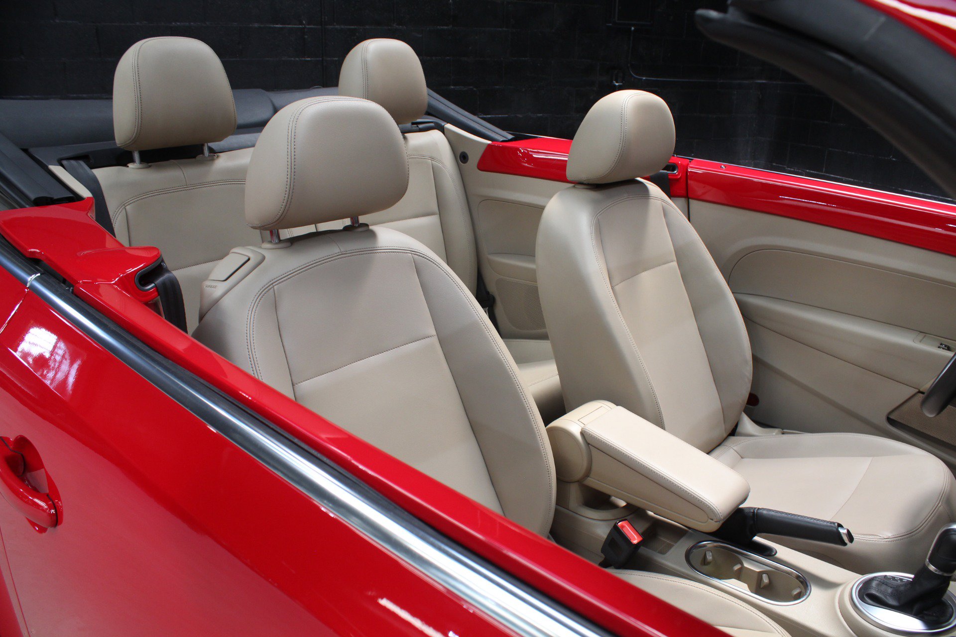 Used 2014 Volkswagen Beetle TDI FWD image 49