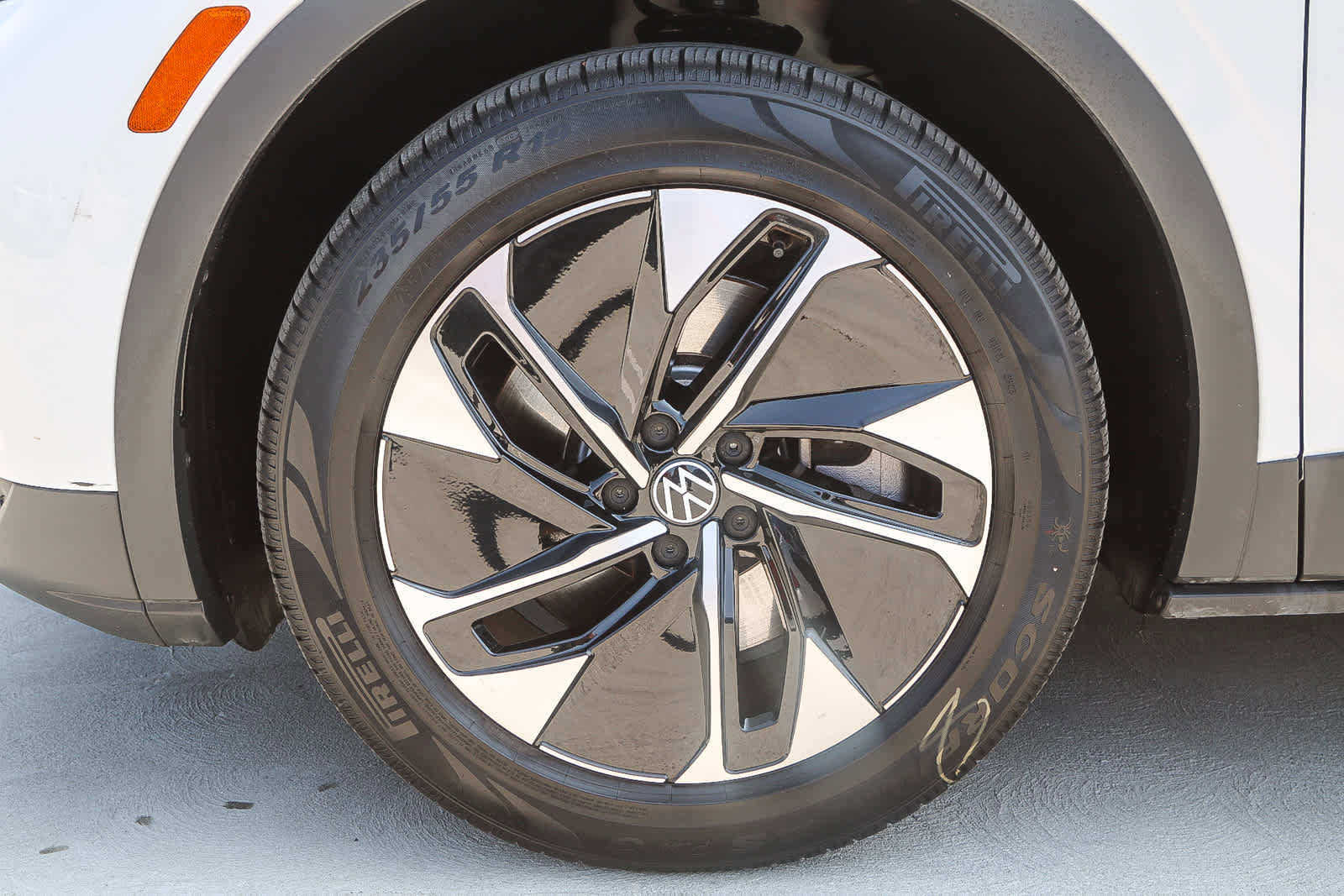 Used 2022 Volkswagen ID.4 Pro image 11