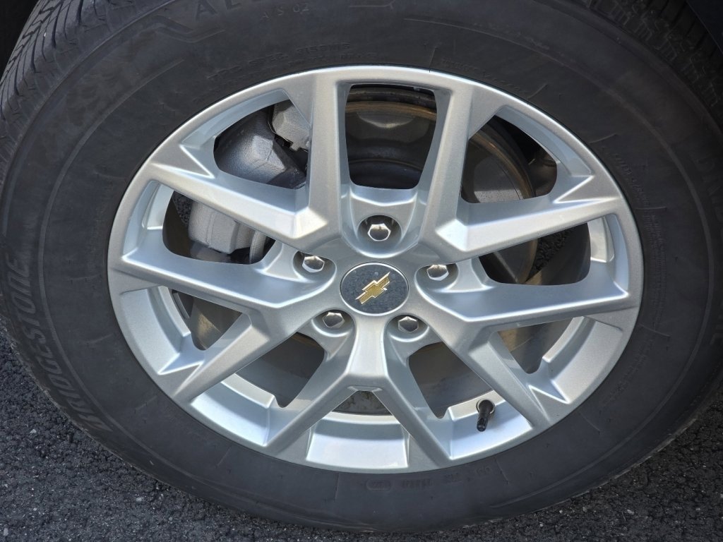Used 2024 Chevrolet Equinox LT w/ LPO, Floor Liner Package image 30