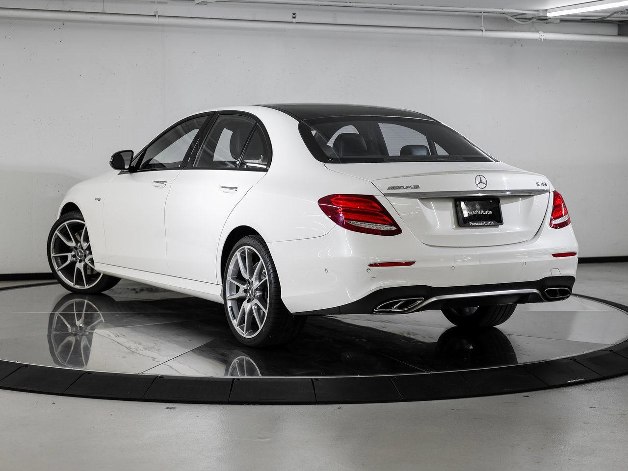 Used 2018 Mercedes-Benz E 43 AMG 4MATIC Sedan image 3