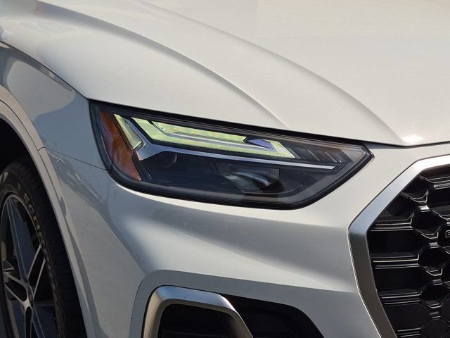Used 2025 Audi Q5 e Premium AWD/4WD image 10